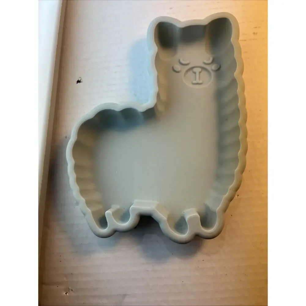 Llama Silicone Food Mold Bake Candy Snack Animal Unisex Kid Treat Mold New